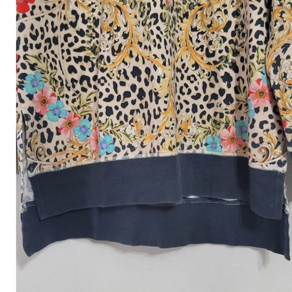 Johnny Was Sweatshirt Size Medium Cheetah High Low Crew Neck Floral Pullover Top - Picture 6 of 9
